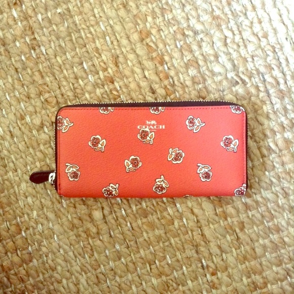 Coach Handbags - NWT Coach Wallet